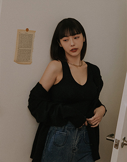 坑條棉羊絨圓V領背心