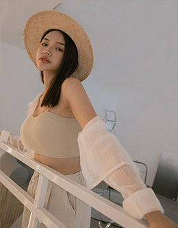 柔軟彈性坑條細肩BRA TOP