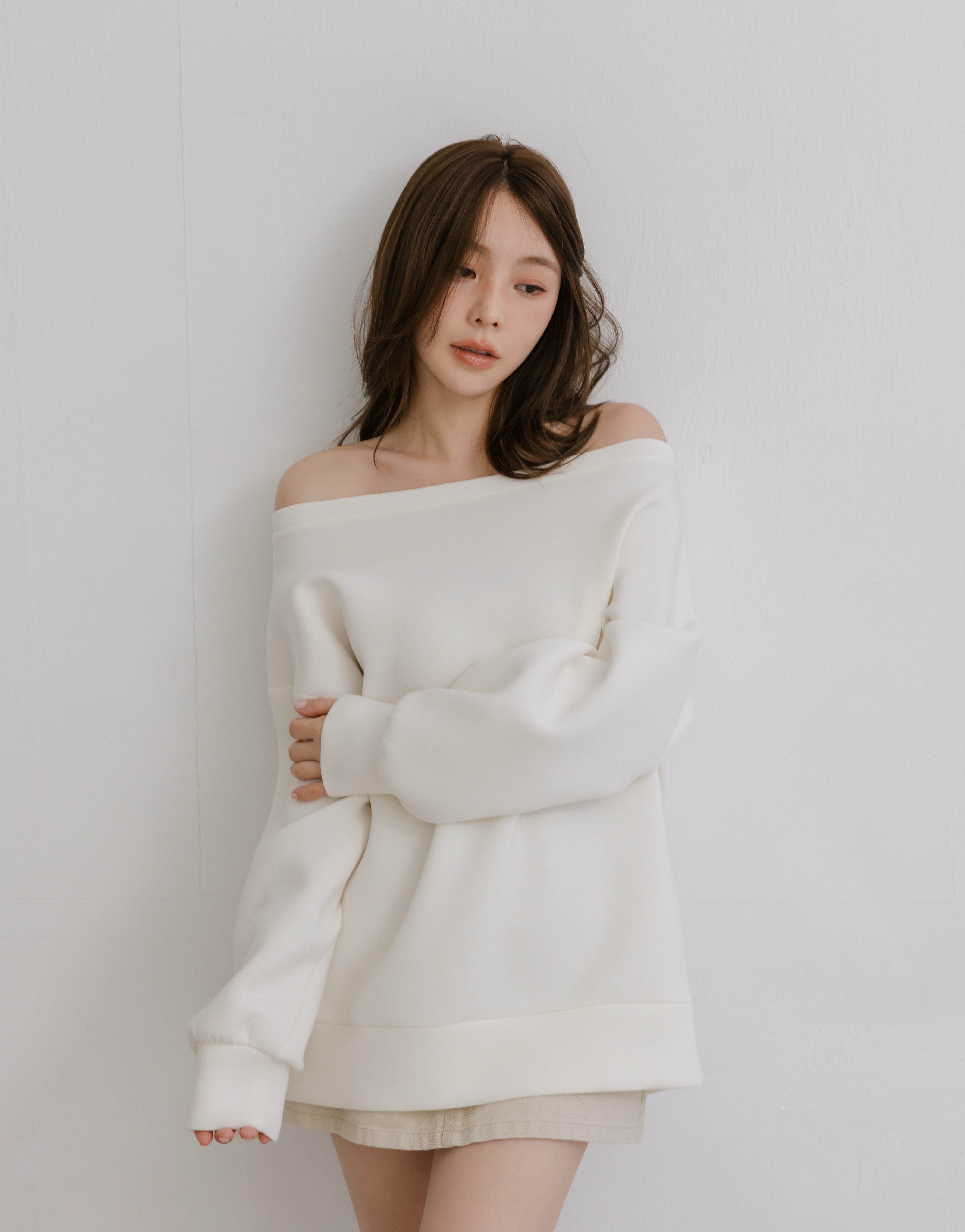 一字領寬鬆長袖上衣(太空棉)