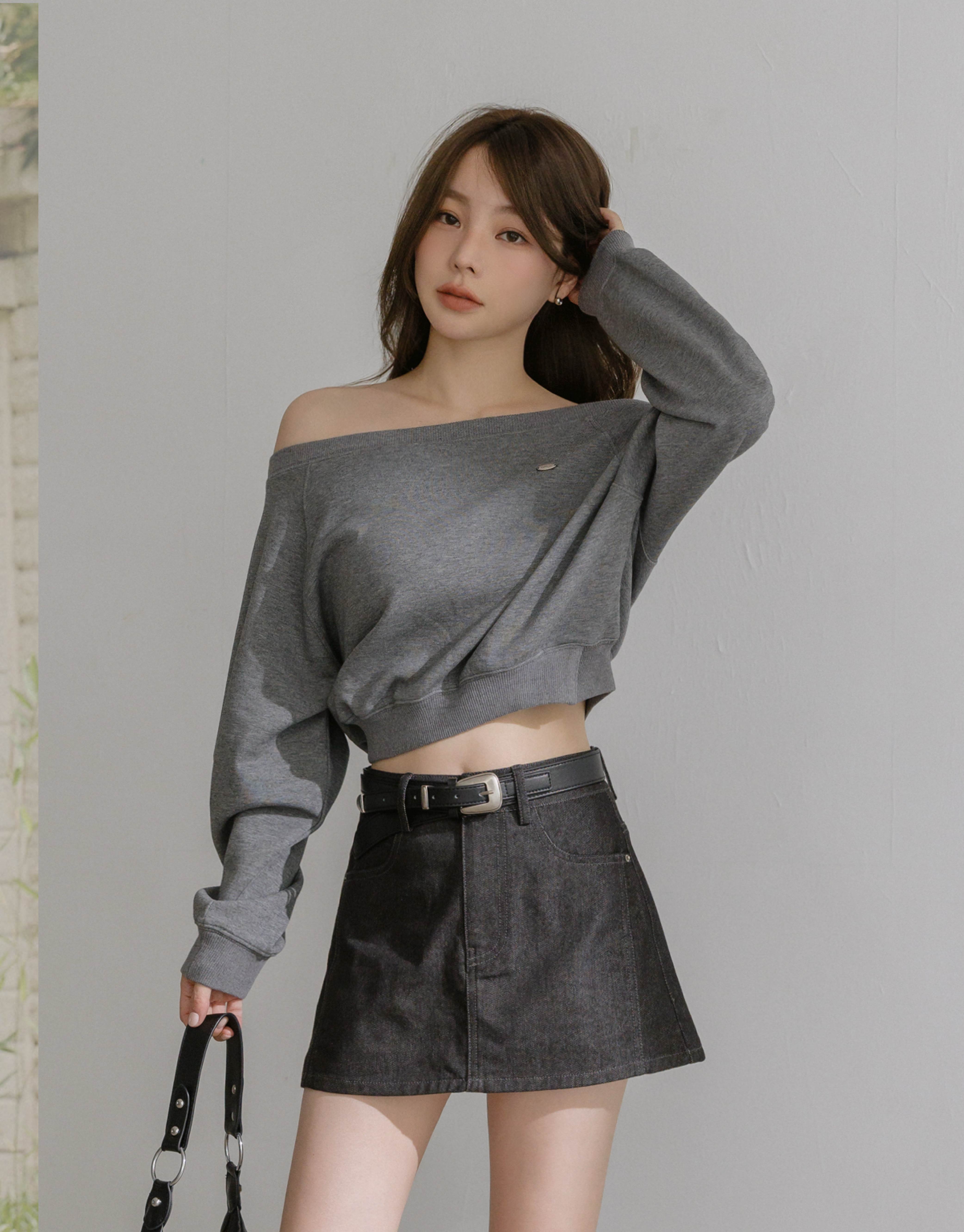 LOVFEE小銀標一字領棉質上衣