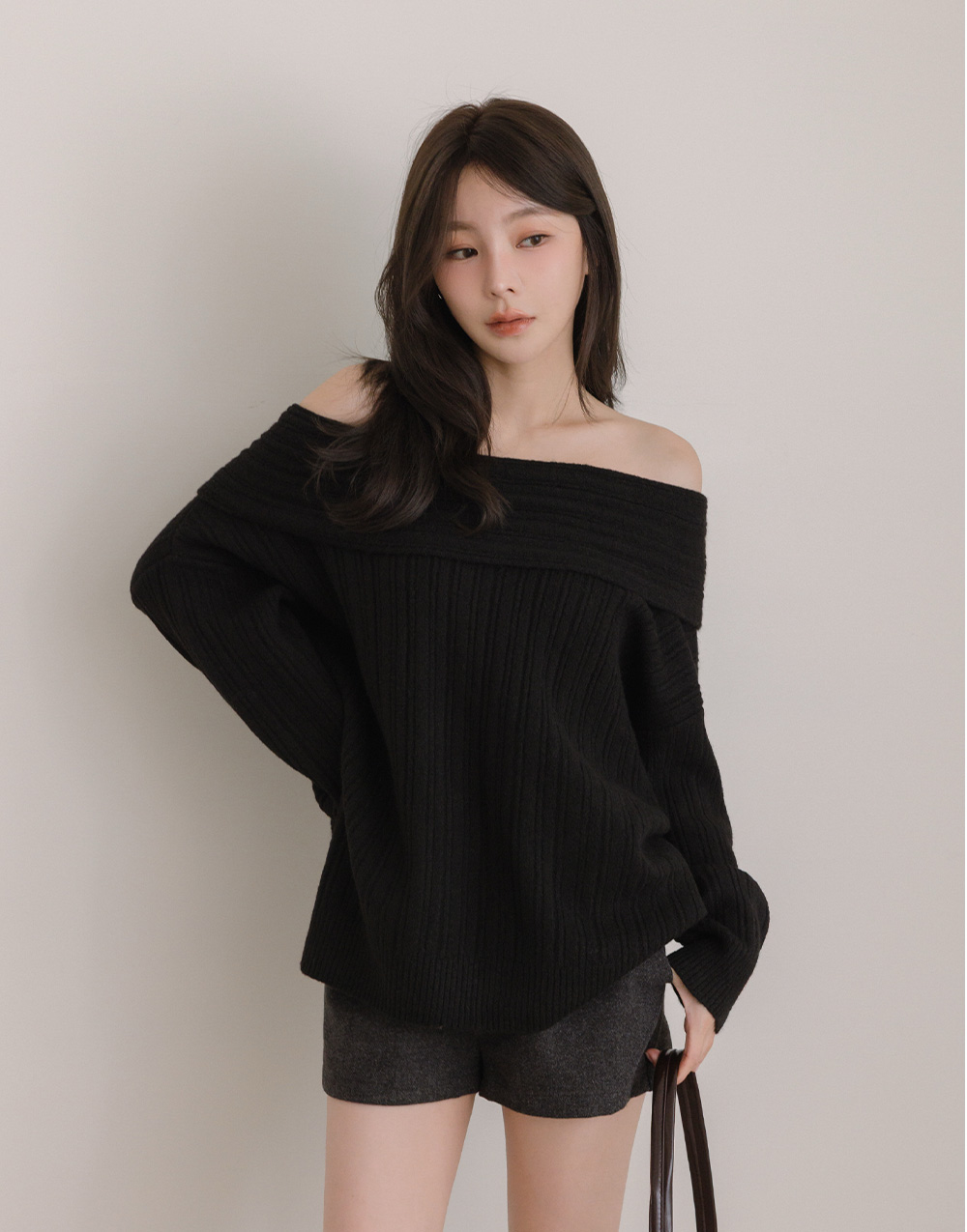 一字領坑條翻領毛衣