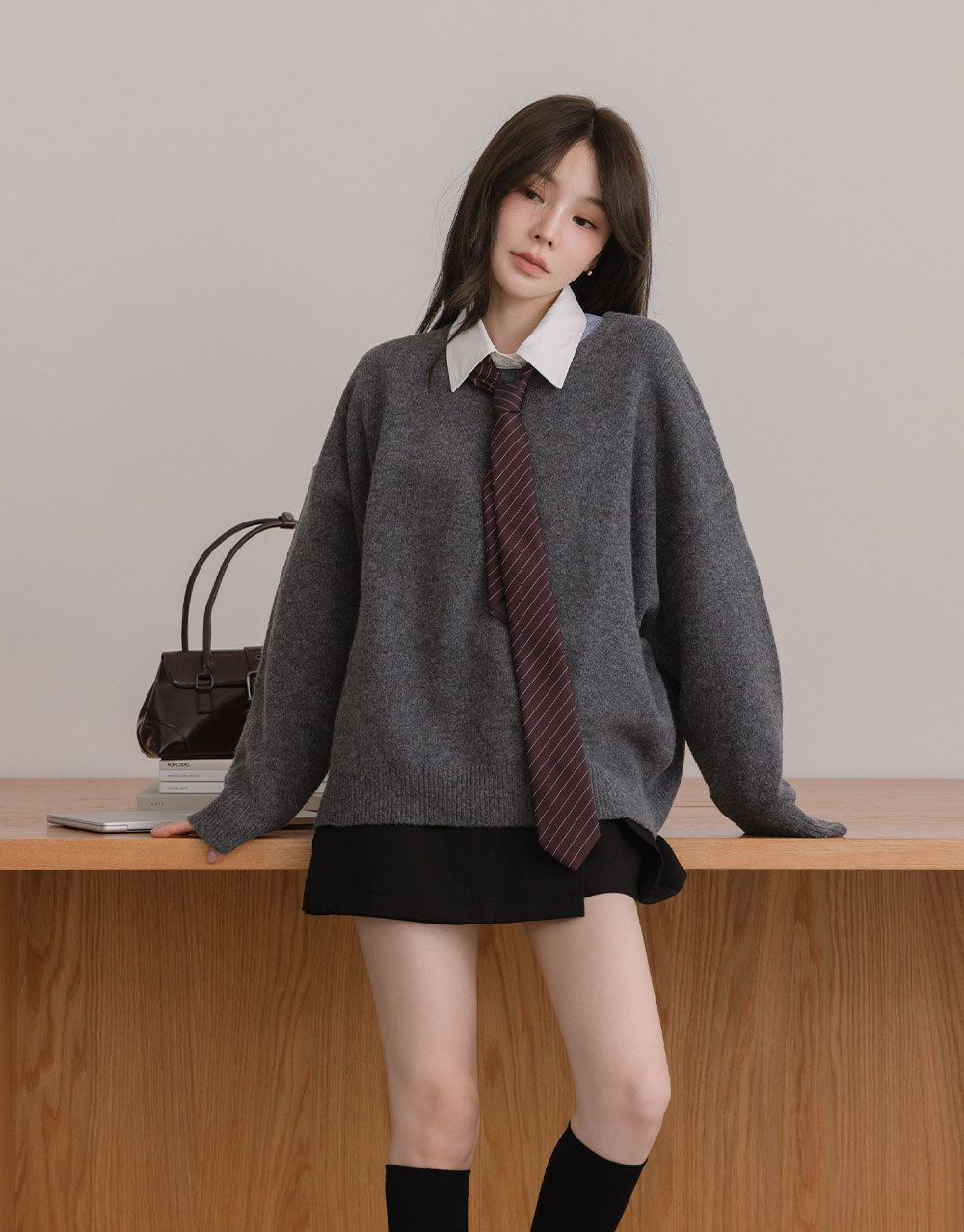 羊毛圓領寬鬆毛衣