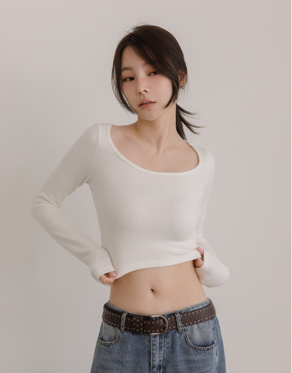 磨毛柔軟寬領長袖上衣