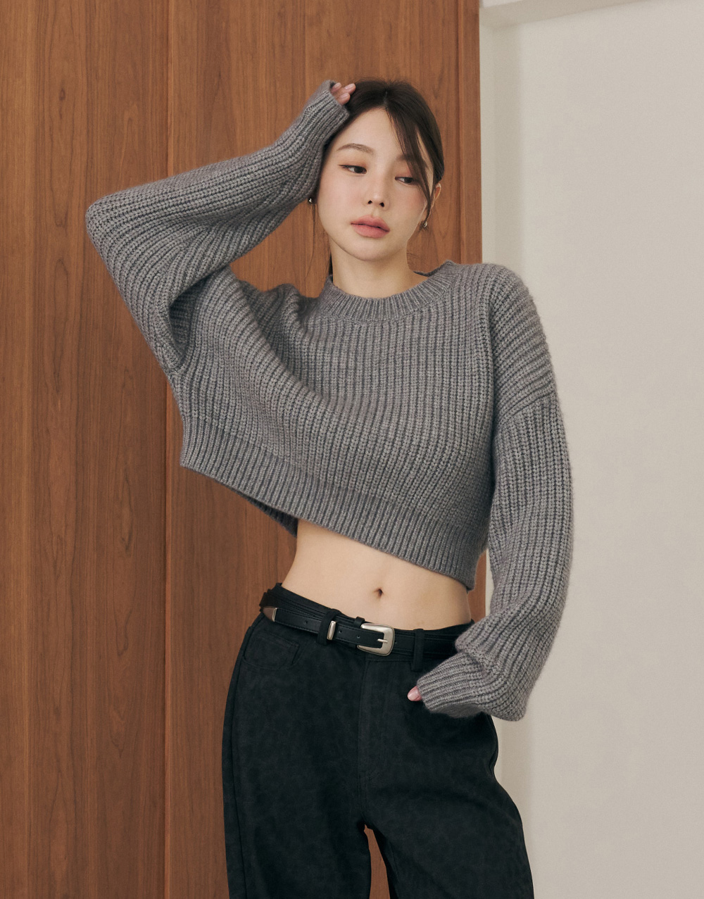 圓領坑條短版毛衣