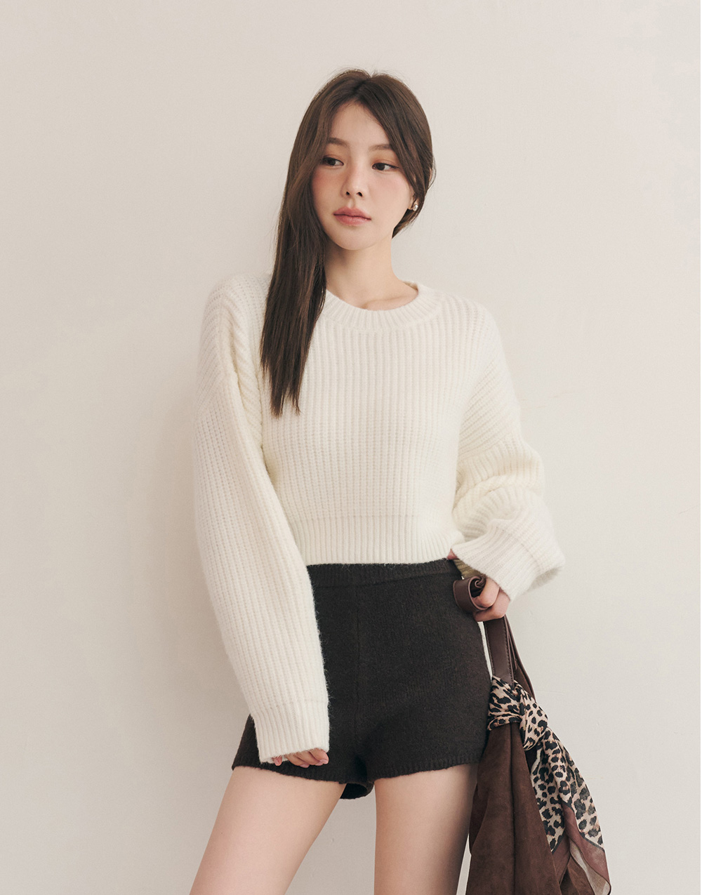 圓領坑條短版毛衣