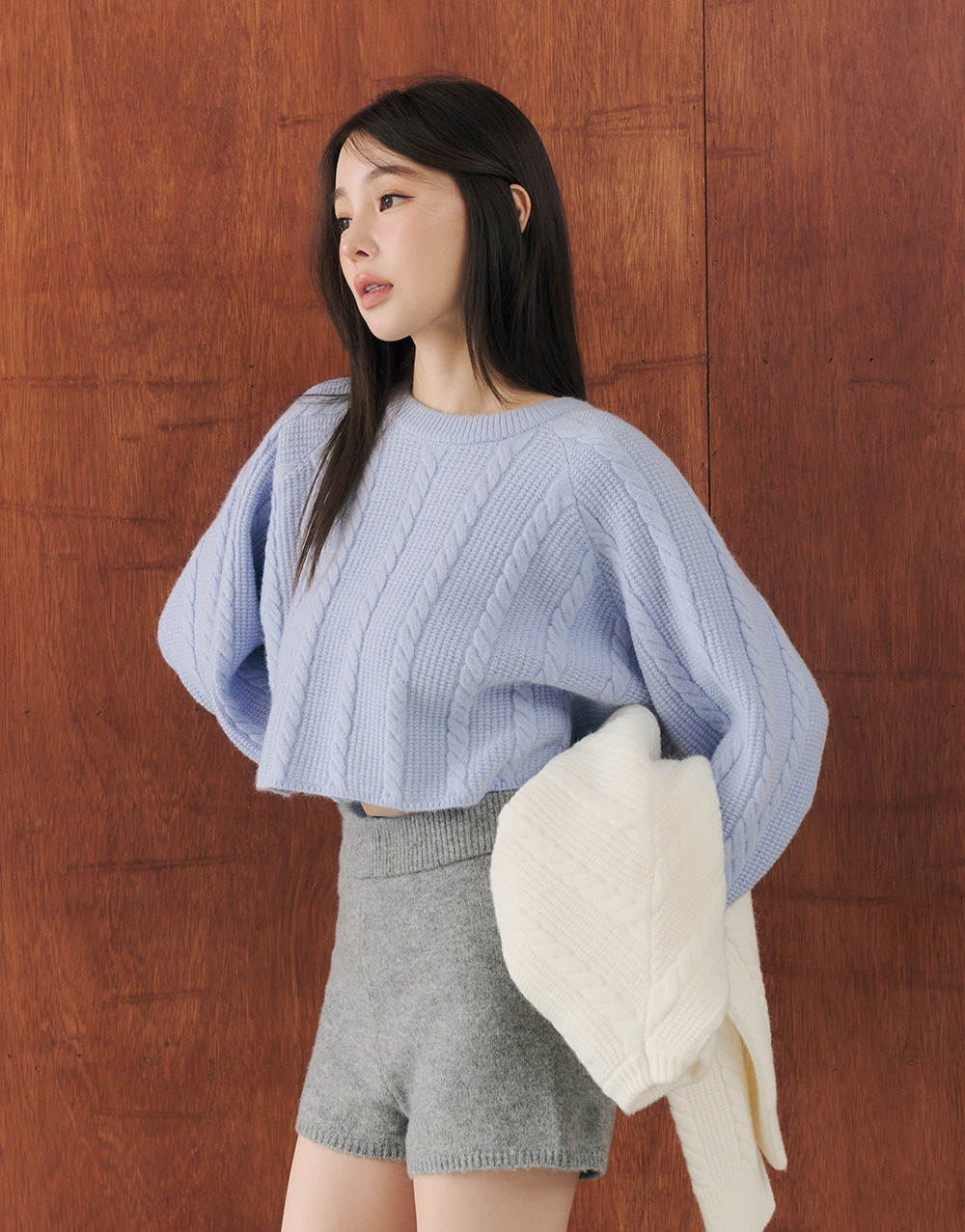 圓領麻花織紋毛衣