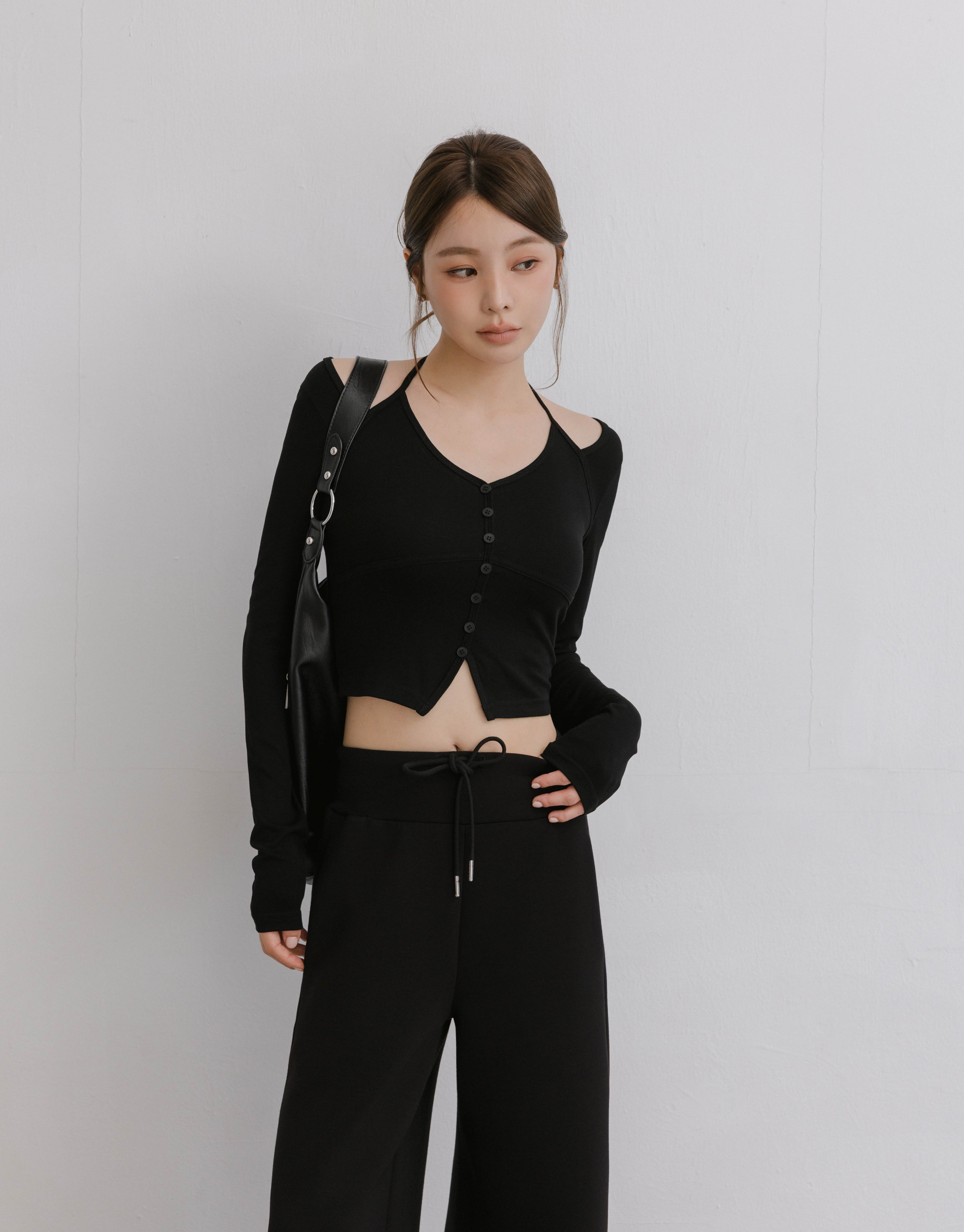 繞脖排釦剪裁上衣