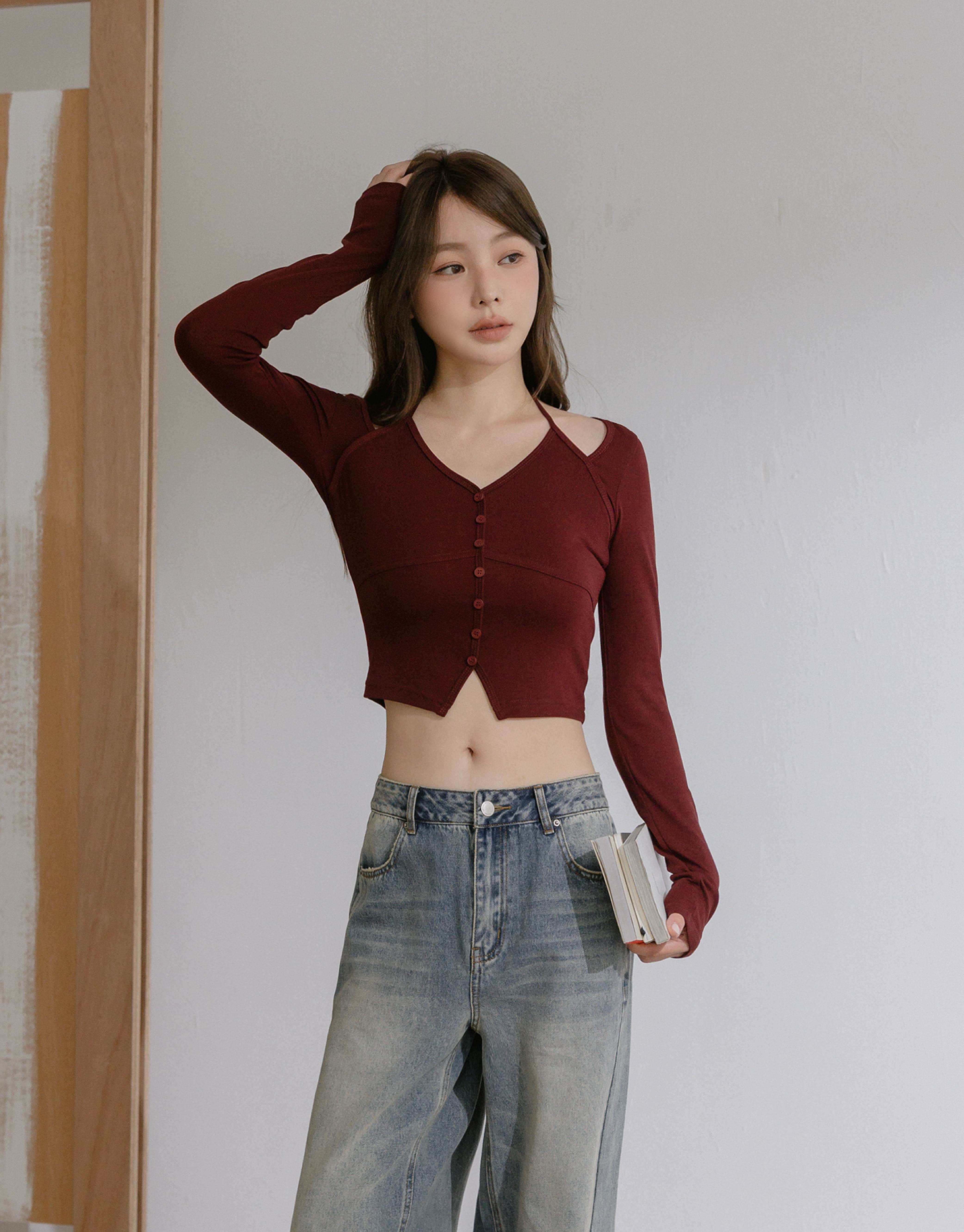 繞脖排釦剪裁上衣