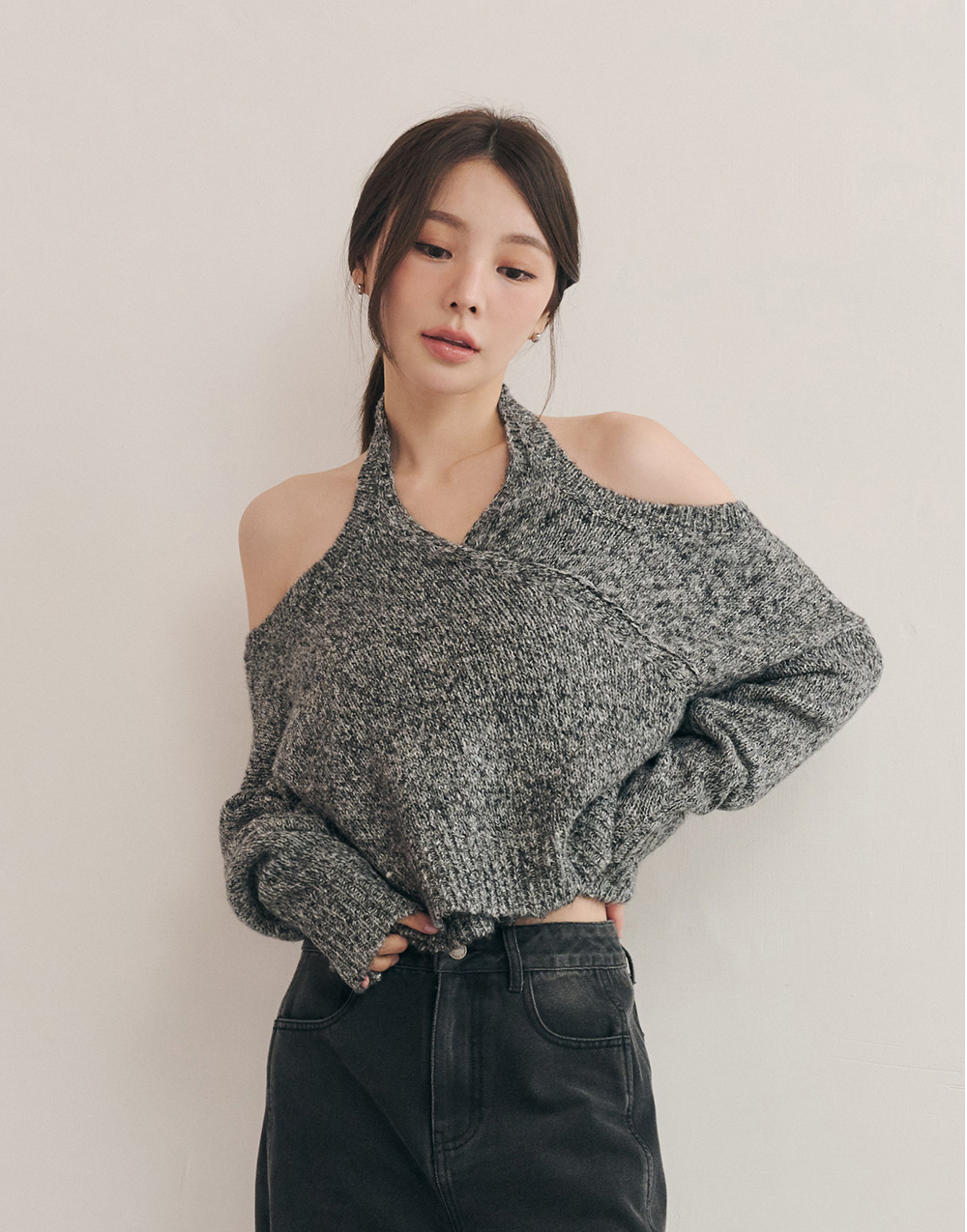 挖肩繞脖混紗毛衣
