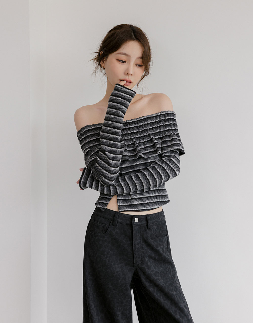 波浪一字領條紋上衣