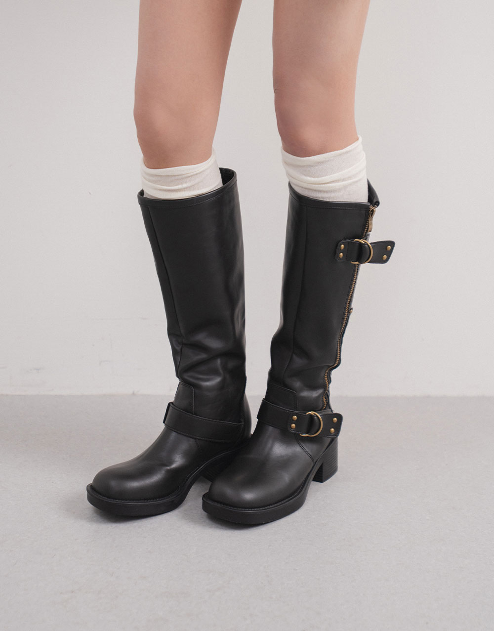 鉚釘洗舊感皮質長靴