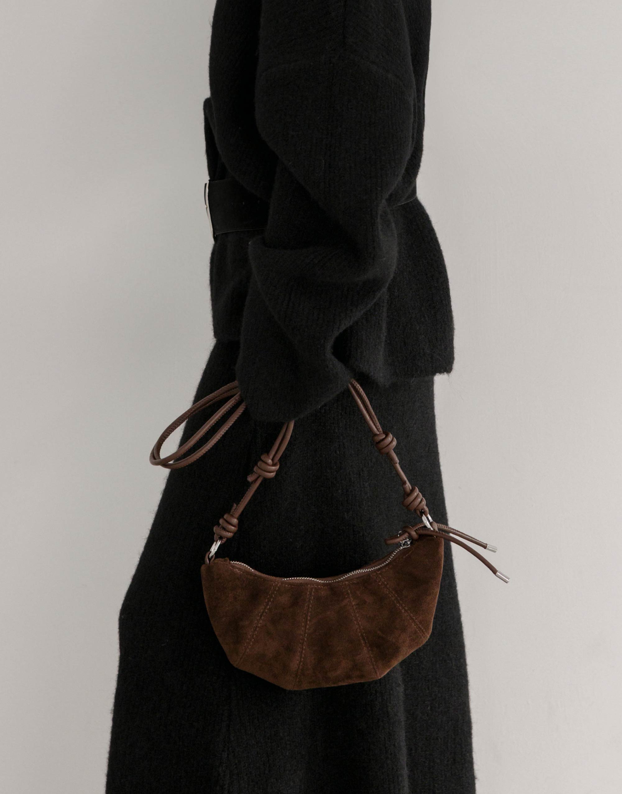 調節背帶麂皮包