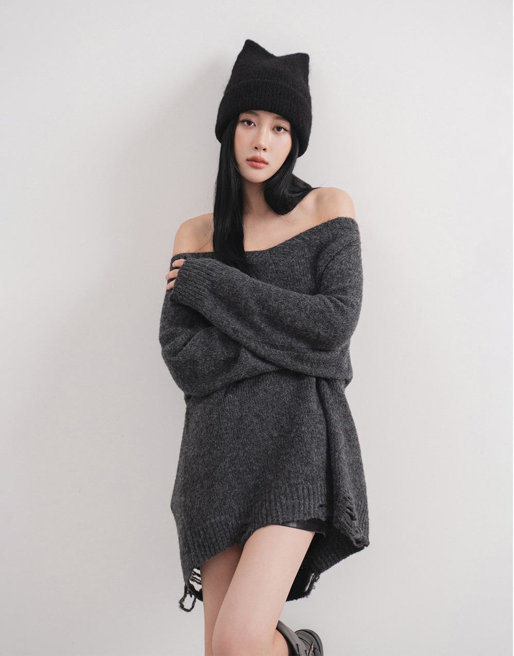 羊毛V領刷破感毛衣