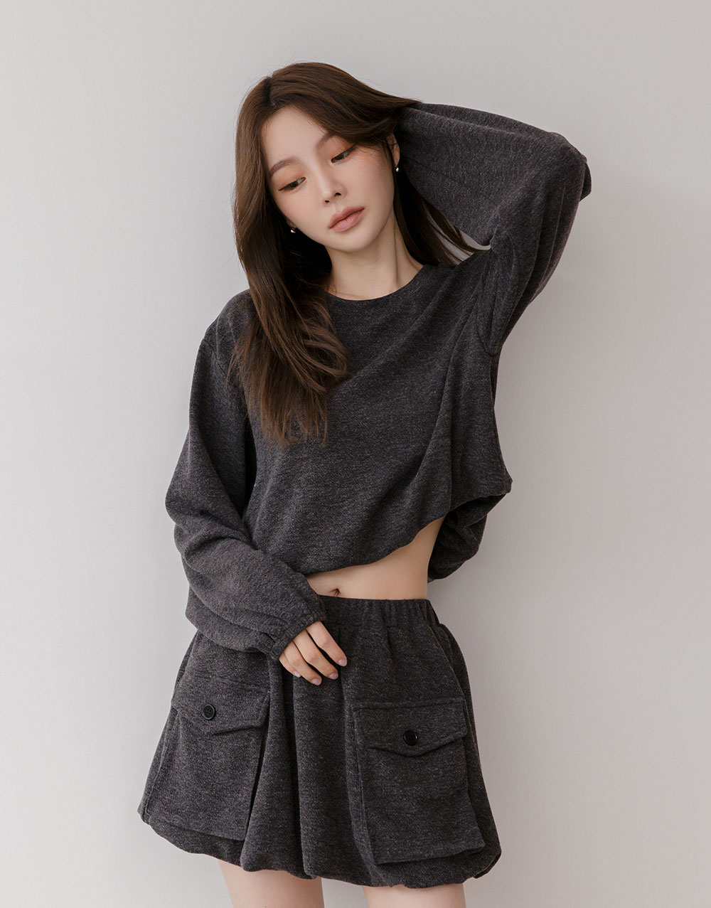 圓領縮口長袖上衣