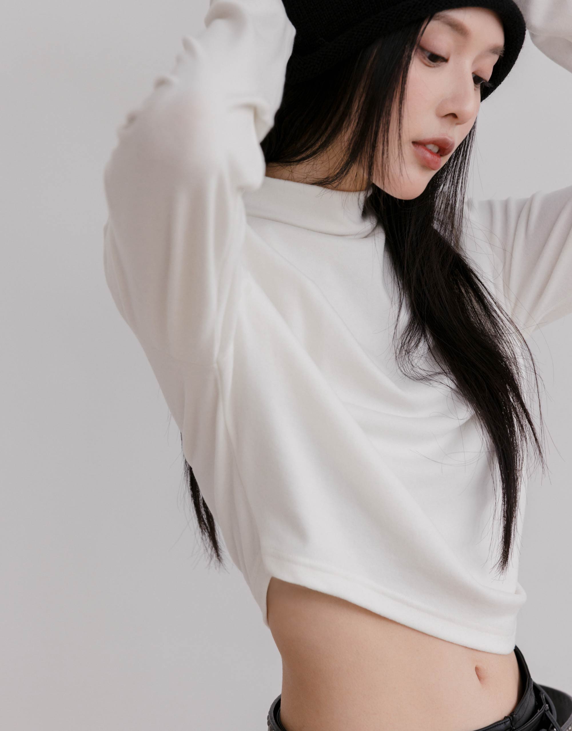 羊絨小高領側抓皺上衣