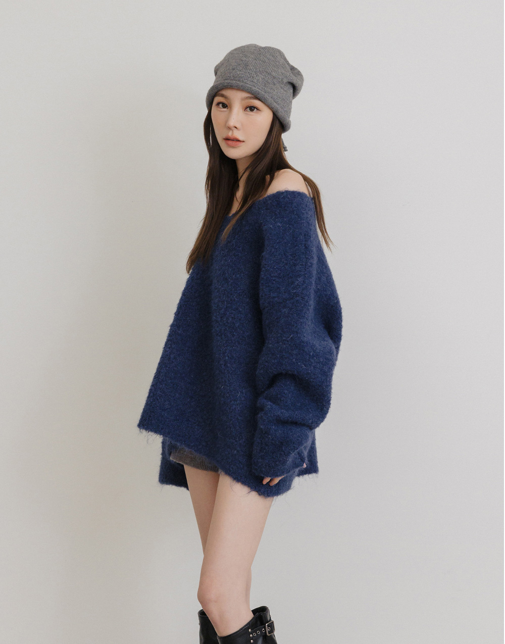 羊毛圈圈紗V領毛衣