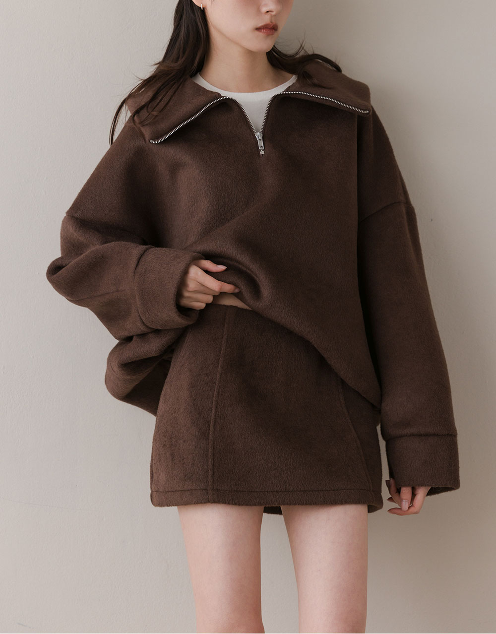 羊毛修身剪裁短裙