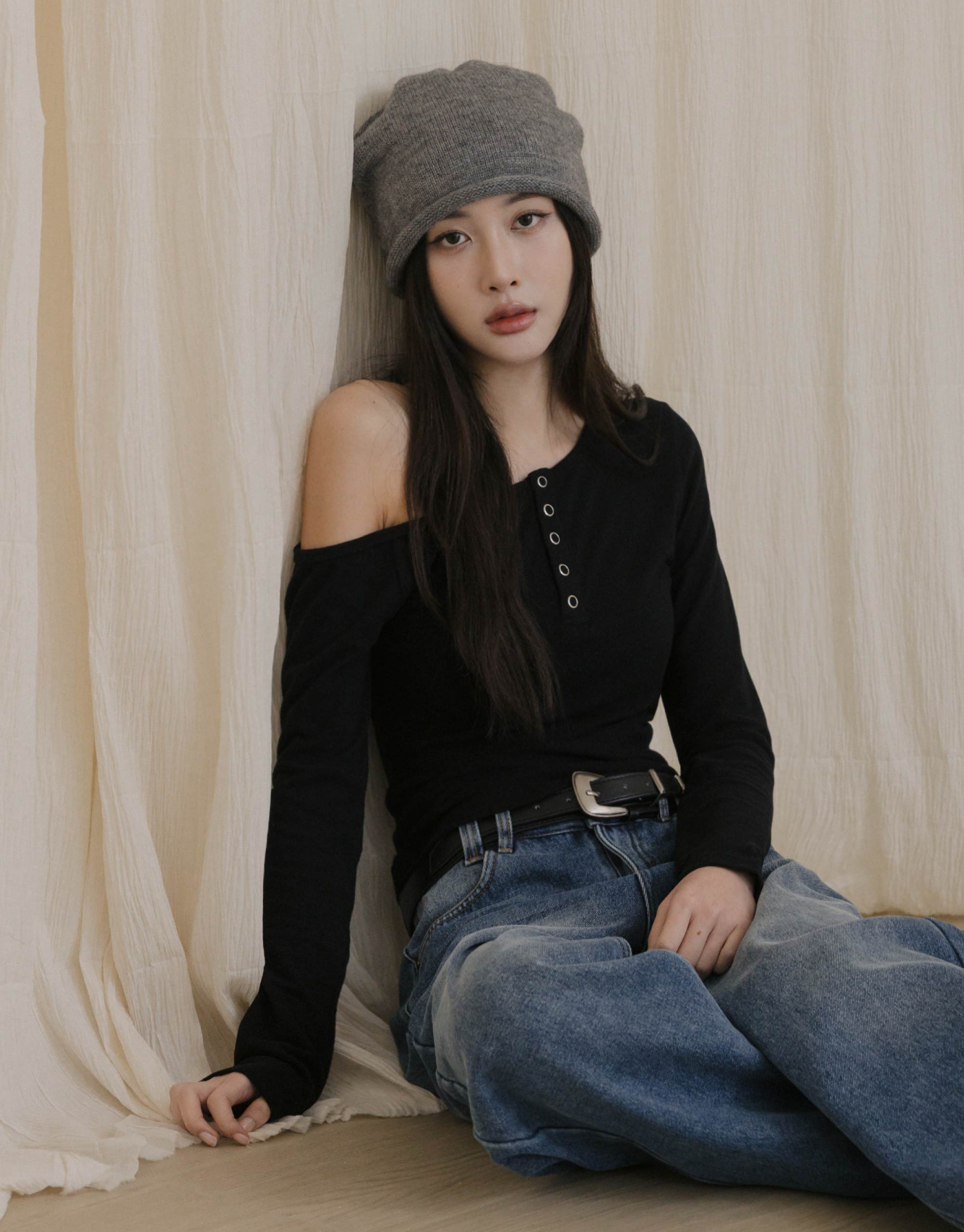 羊絨磨毛斜肩壓釦上衣