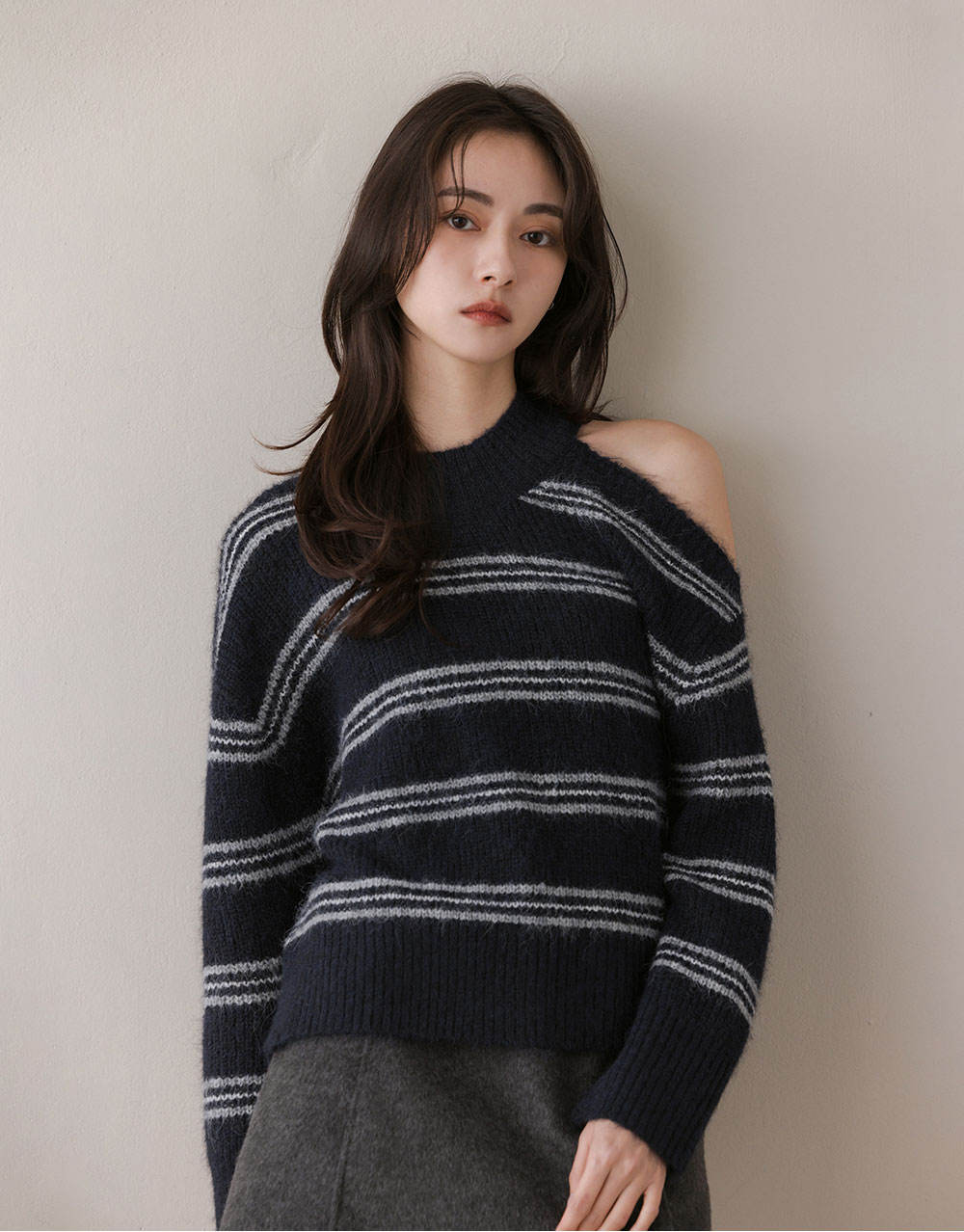 羊毛單挖肩條紋毛衣