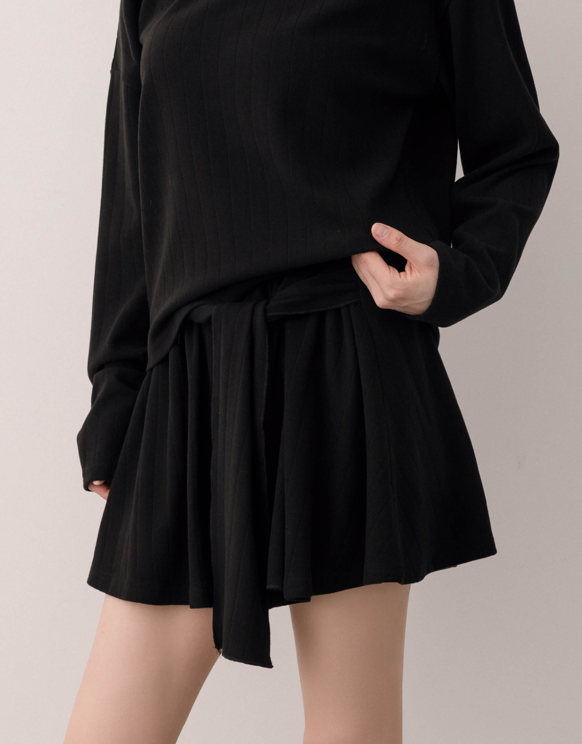 羊絨感綁帶條紋短裙