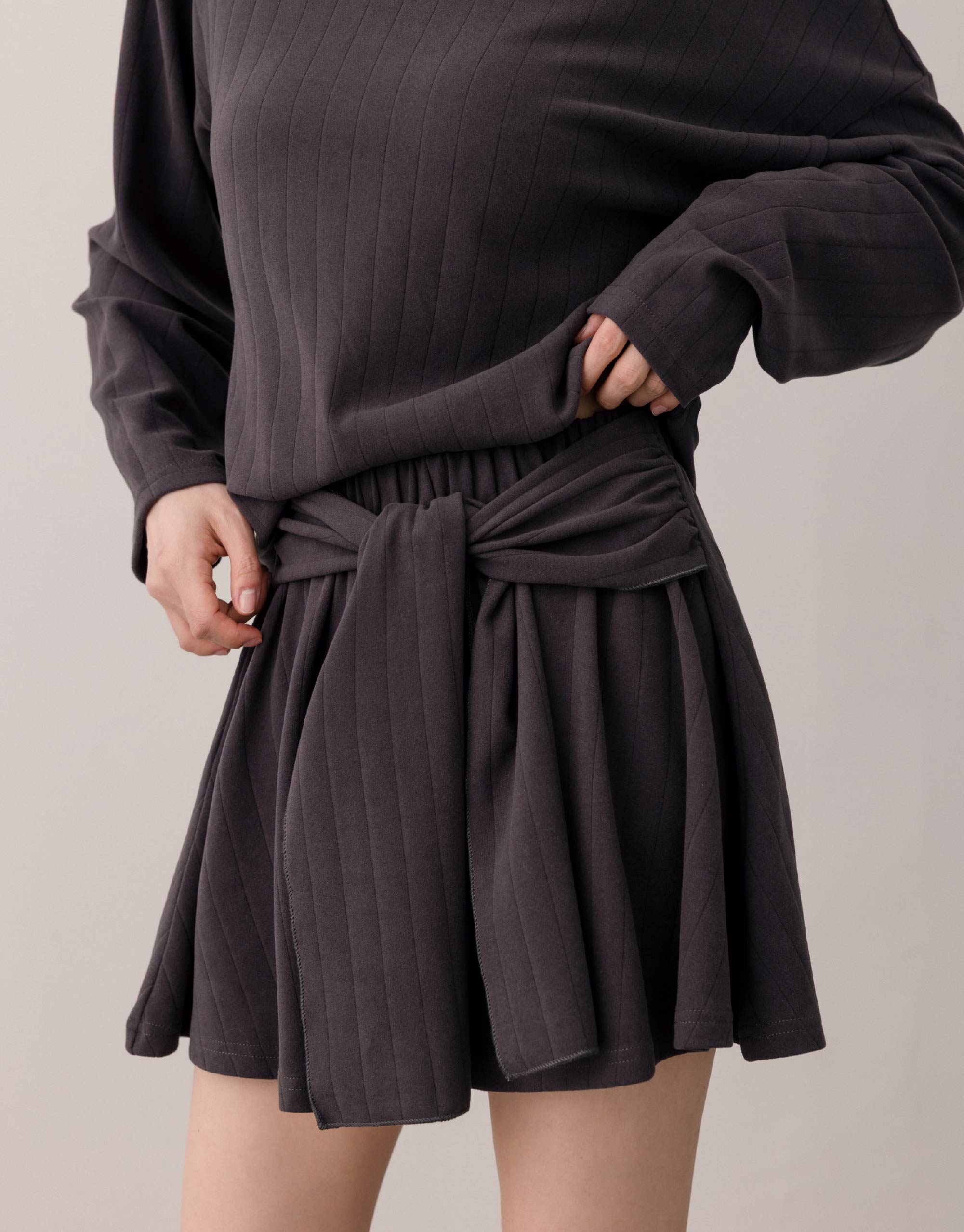 羊絨感綁帶條紋短裙