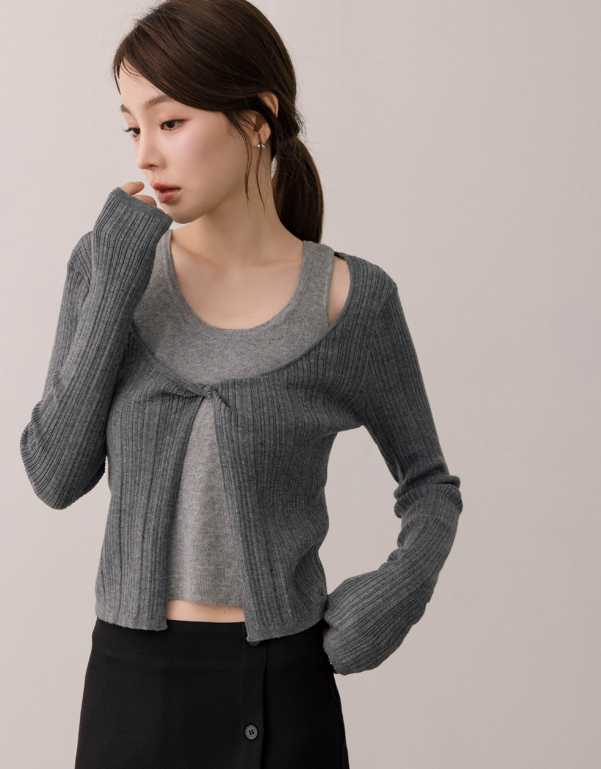 假兩件扭結針織上衣