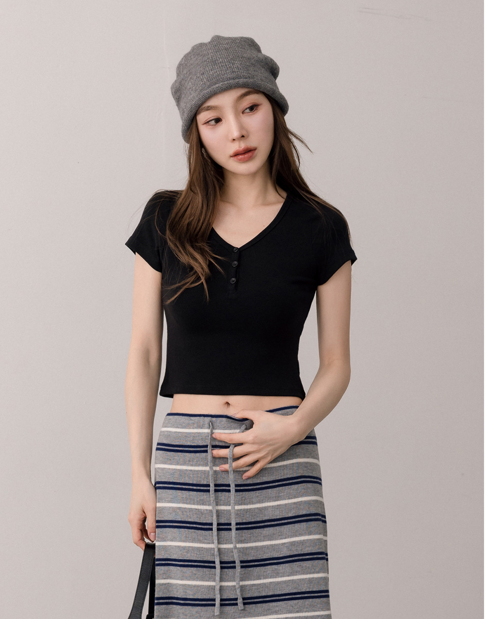 萊賽爾V領半開襟短袖上衣