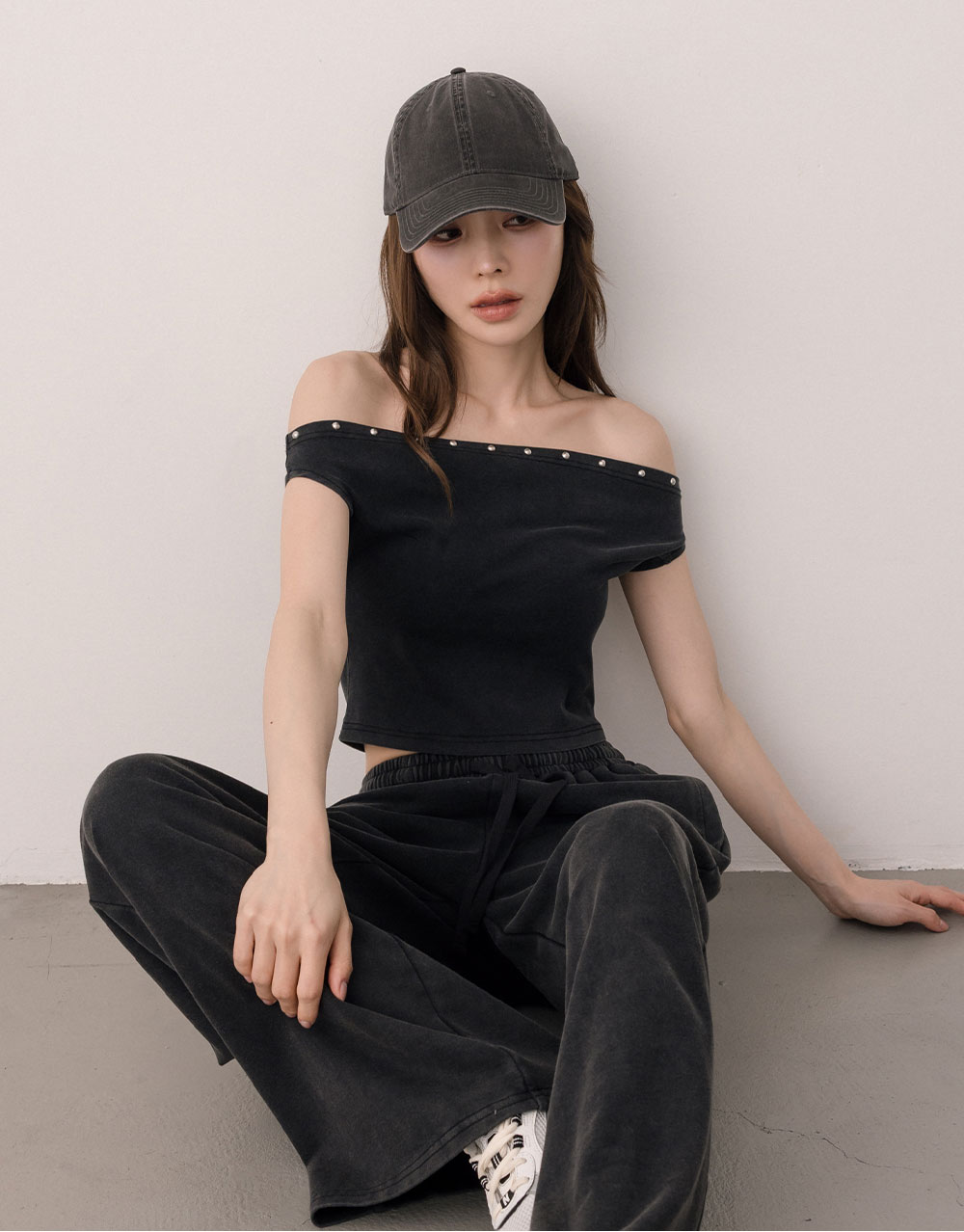 洗舊鉚釘一字領上衣