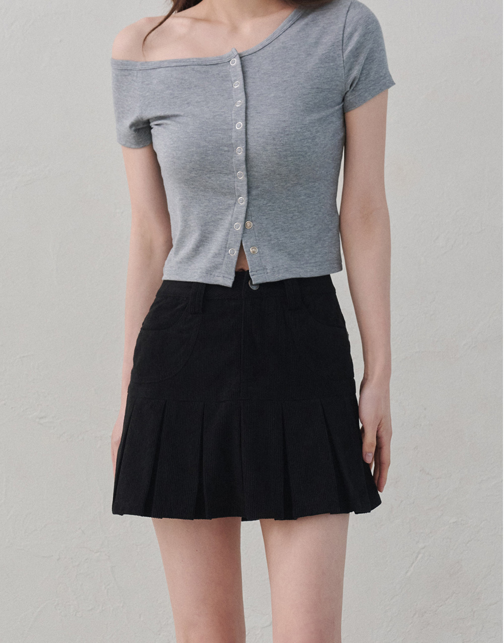 小花鉚釘百褶短裙