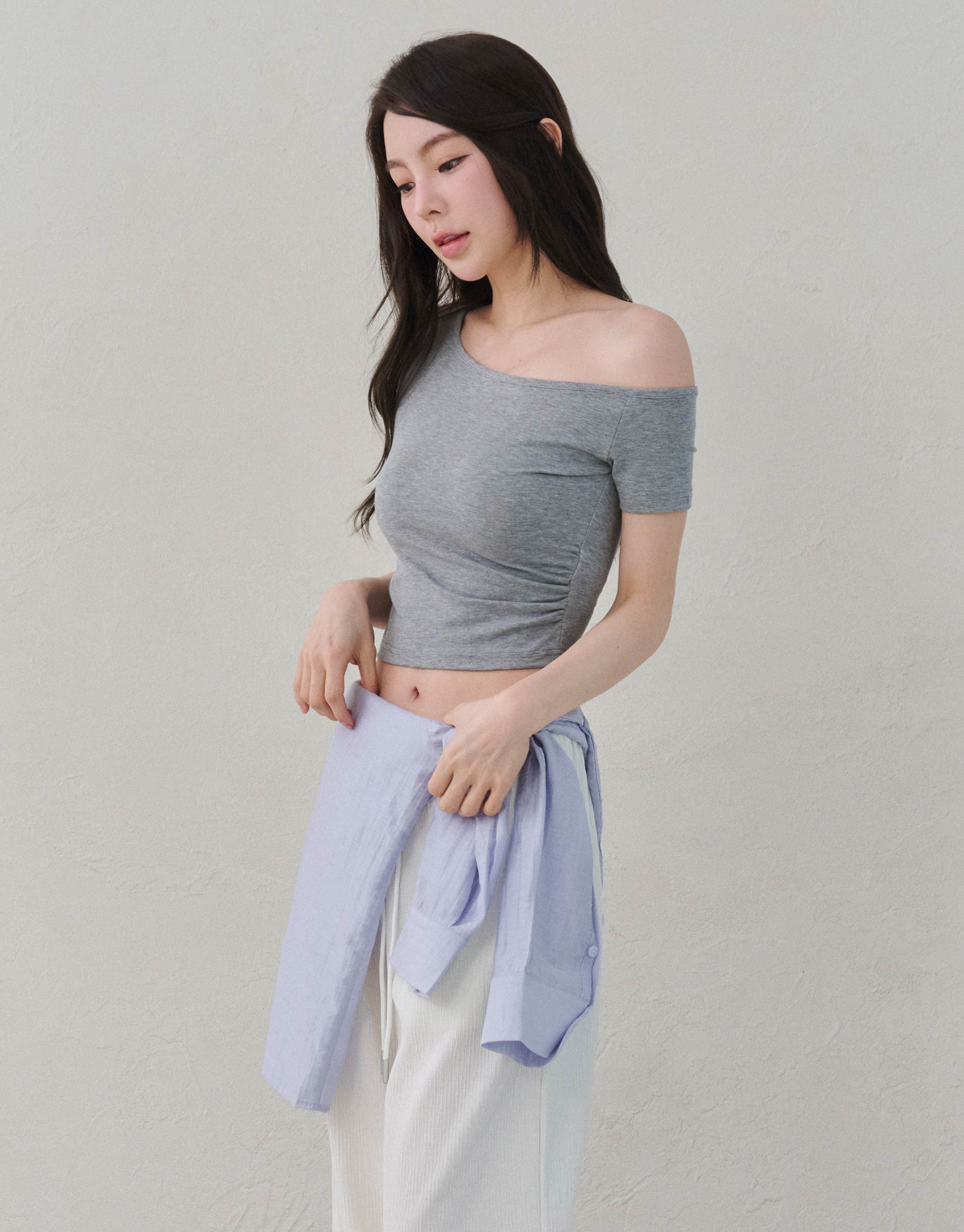 萊賽爾斜肩側抓皺上衣