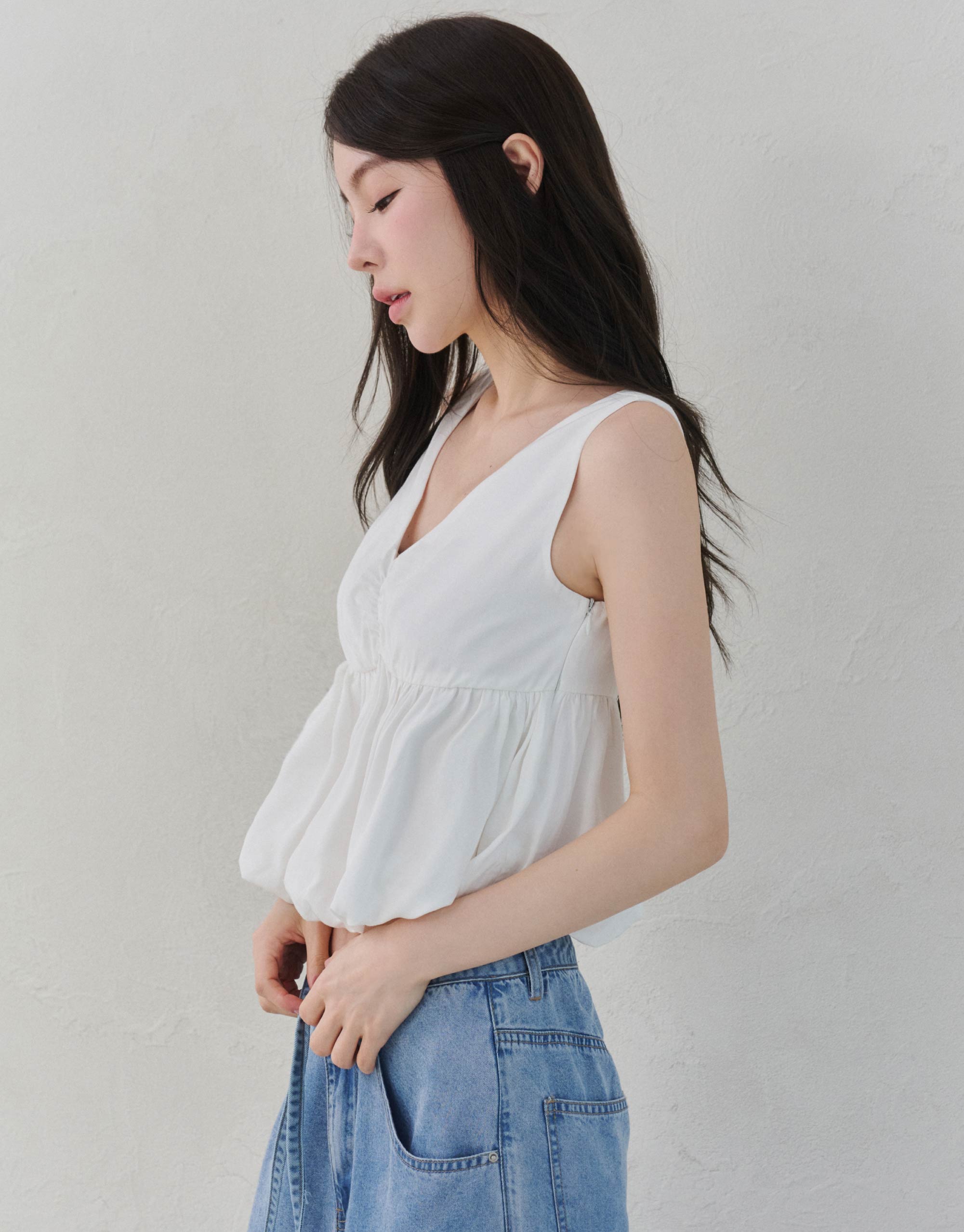 天絲V領花苞無袖上衣