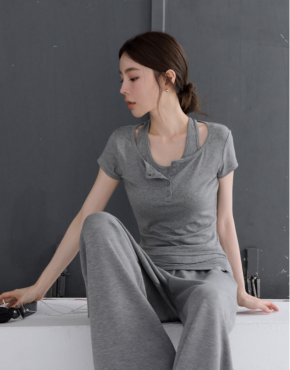 假兩件半開襟短袖上衣