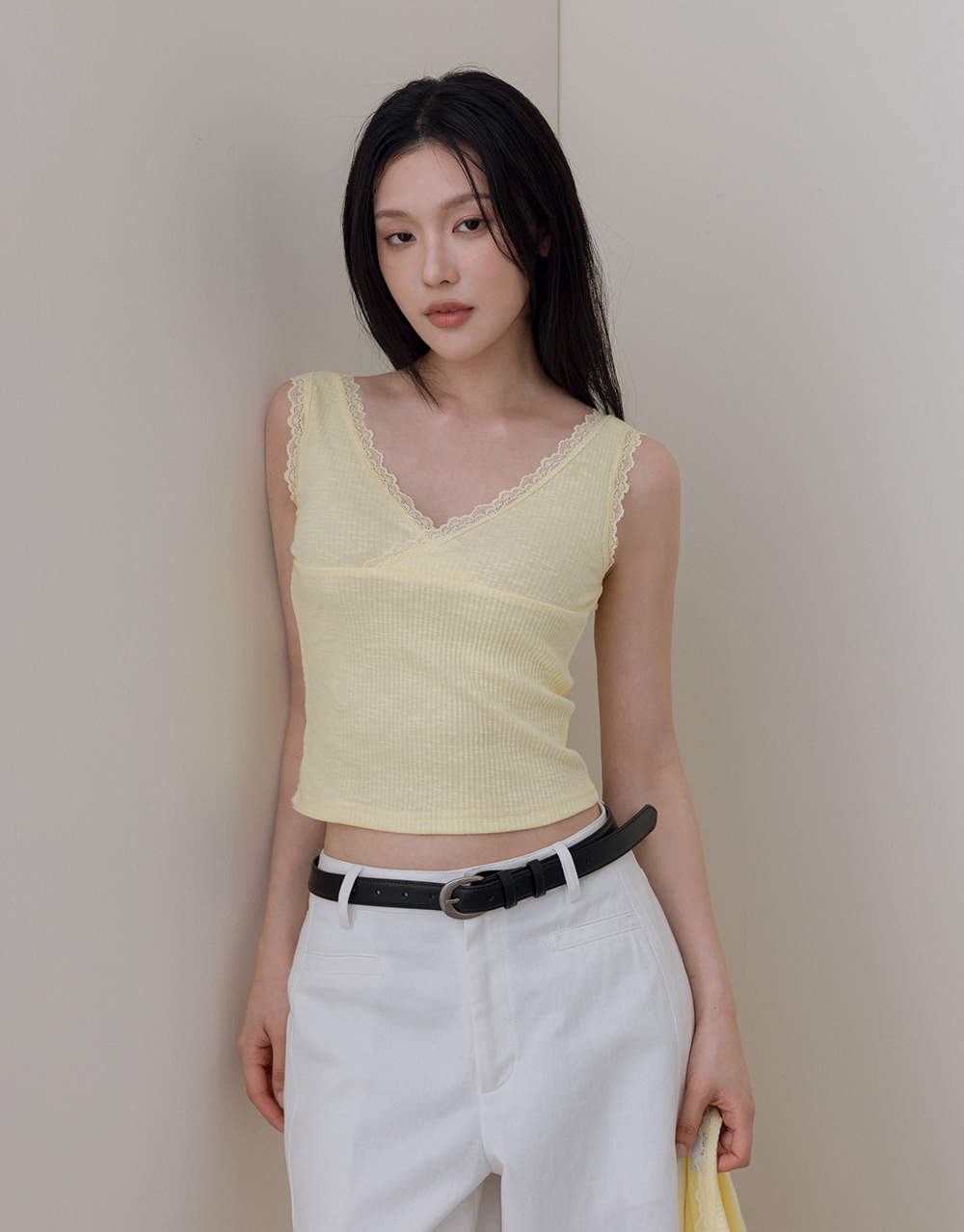 V領坑條蕾絲背心