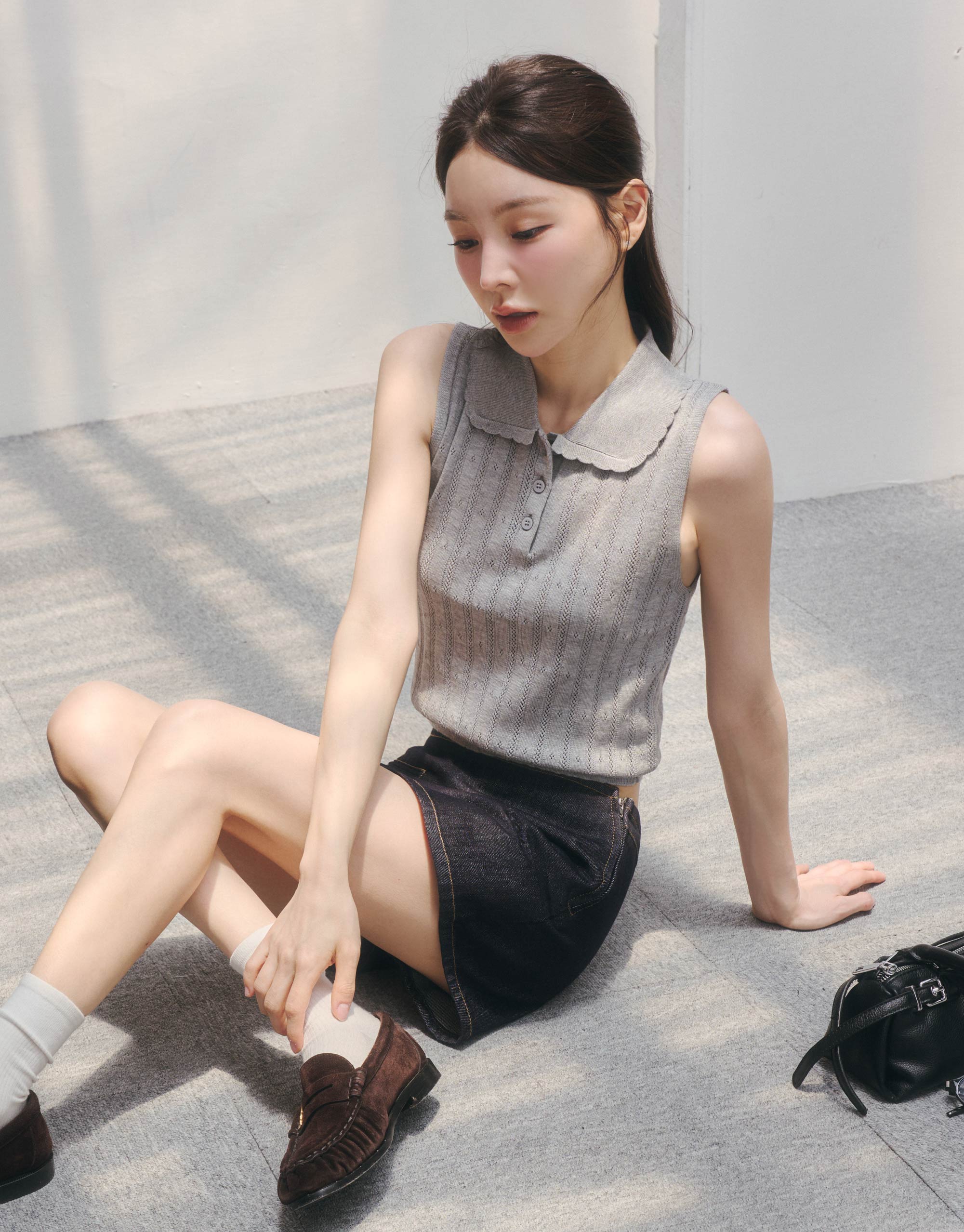 小花邊翻領緹花針織背心